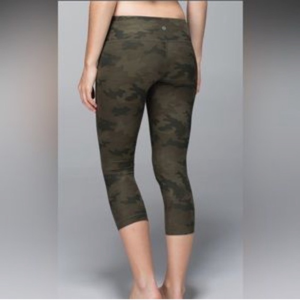Lulu Wunder Under Crop Camo Leggings